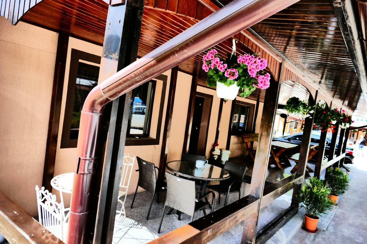 Pensiunea Roua Florilor Hotel Anina Exterior foto